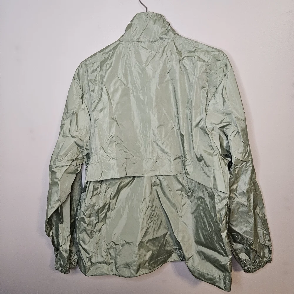 FabFitFun x Bala Running Jacket Break Away Womens L/XL $80 Light Green NEW - Picture 10 of 16